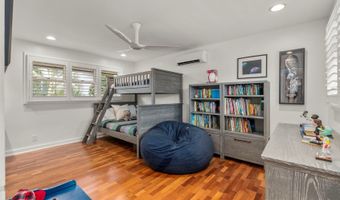 127 Mokumanu Dr, Kailua, HI 96734