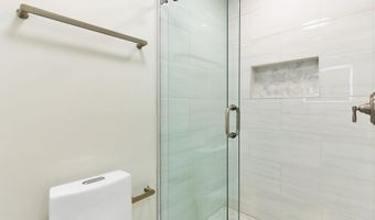 6630 MEDINAH Ln, Alexandria, VA 22312