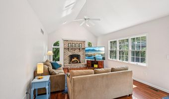 193 WYNDHAM Dr, Allentown, PA 18104