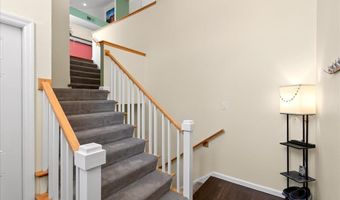 1848 Ridgeview Circle Dr, Ballwin, MO 63021