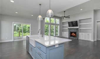 14500 Aurora Ln, Basehor, KS 66007