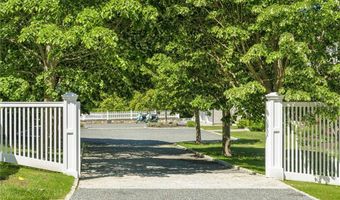 169 Wellington Ave, Newport, RI 02840