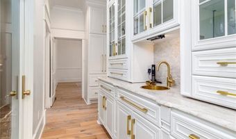 2736 GEORGES Ln, Alexandria, LA 71301