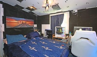 10 Woolsey Rd, Middletown, RI 02842