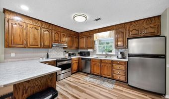 5459 Robie Dr, Macon, GA 31216
