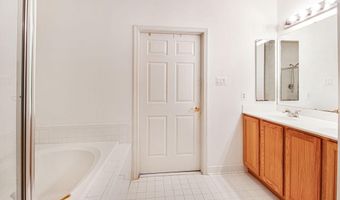 2004 GOLDEN MORNING Dr 30, Bowie, MD 20721