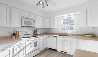 195 LAKESIDE Dr, Lewes, DE 19958