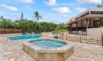 411 Kaelepulu Dr E, Kailua, HI 96734