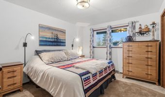 2555 NW SQUIRE Pl, Albany, OR 97321