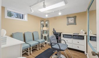 721 E River Rd, Anoka, MN 55303