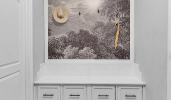 1091 Green Rd, Ann Arbor, MI 48105