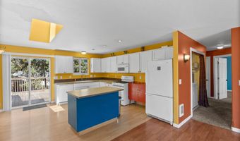 2320 NE Wells Acres Rd, Bend, OR 97701