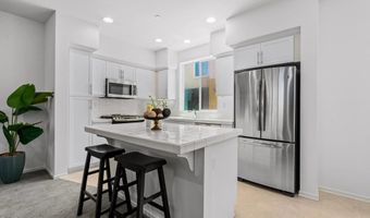 316 Antoni Gln 906, Escondido, CA 92025