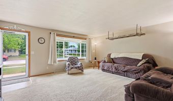 1786 SCHAEFER Cir, Appleton, WI 54915