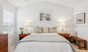 4 Lake Linden Pl, Bluffton, SC 29910