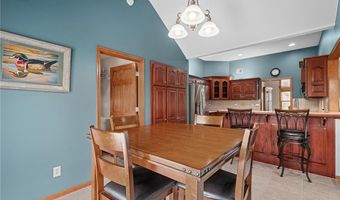 16011 Cedar St, Basehor, KS 66007