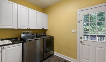14 STONEBRIDGE Dr, Hockessin, DE 19707