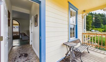 10730 W End Rd, Arcata, CA 95521