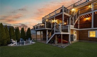 81 S Pier Rd, Narragansett, RI 02882