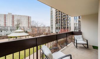 5300 HOLMES RUN Pkwy 417, Alexandria, VA 22304