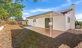 220 E Kalmia St, Fallbrook, CA 92028