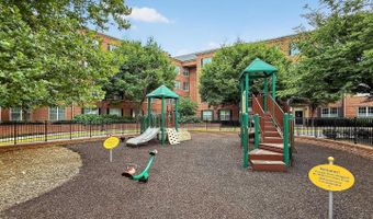 322 N GEORGE MASON Dr, Arlington, VA 22203