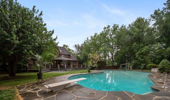 245 Borden Rd, Middletown, NJ 07748