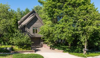 555 Glendale Cir, Ann Arbor, MI 48103