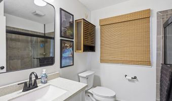 1954 Lakeview Dr, Avon, IN 46123