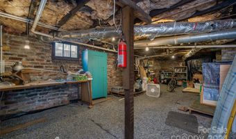 153 Hanover St, Asheville, NC 28806