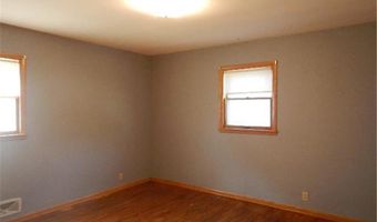 305 W Baker St, Arlington, MN 55307