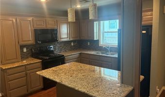 303 NW D St, Bentonville, AR 72712