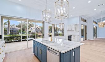 8828 SE Water Oak Pl, Tequesta, FL 33469