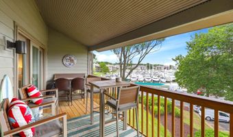 2102 CHESAPEAKE HARBOUR Dr E, Annapolis, MD 21403