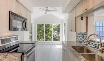 1008 Glenleaf Dr, Peachtree Corners, GA 30092