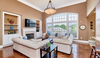 259 Meadowbrook Country Club Est, Ballwin, MO 63011