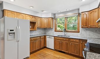 232 Gold St, Belchertown, MA 01007