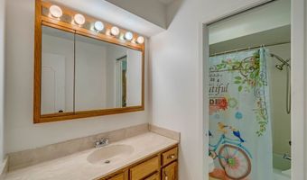 210 11th Ave SW, Altoona, IA 50009