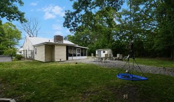 28 Cedar St, Bayville, NJ 08721