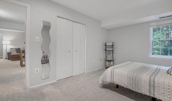 878 COLLEGE Pkwy #103, Rockville, MD 20850