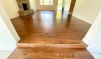 820 Autumnwood Rd, Ash Flat, AR 72513
