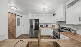 205 OCEANGATE Dr, Atlantic Beach, FL 32233