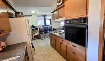 6114 Edinburg St, Bel Aire, KS 67220