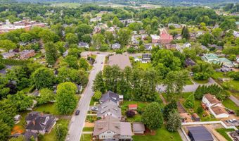 263 NE Oak Hill St, Abingdon, VA 24210