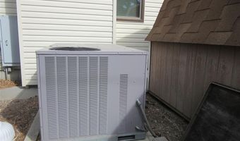 1402 Stampede Ave, Cody, WY 82414