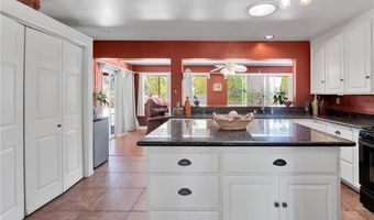 19955 Chickasaw Rd, Apple Valley, CA 92307