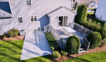 26 Scituate Farms Dr, Cranston, RI 02921