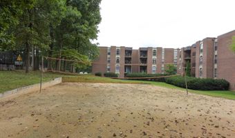 3330 WOODBURN VILLAGE Dr 33, Annandale, VA 22003