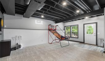 450 Hartville Rd, Atwater, OH 44201