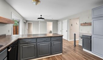 1023 W RIDGEVIEW Dr, Appleton, WI 54914